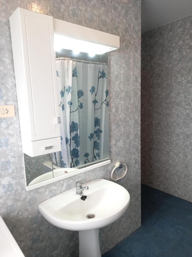 Piso Amplio A 100 M De La Playa Apartment Foz